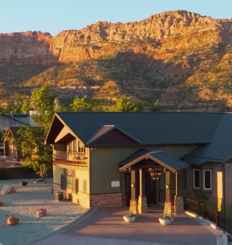 Can You Experience Adventure and Comfort Near Arches National Park?