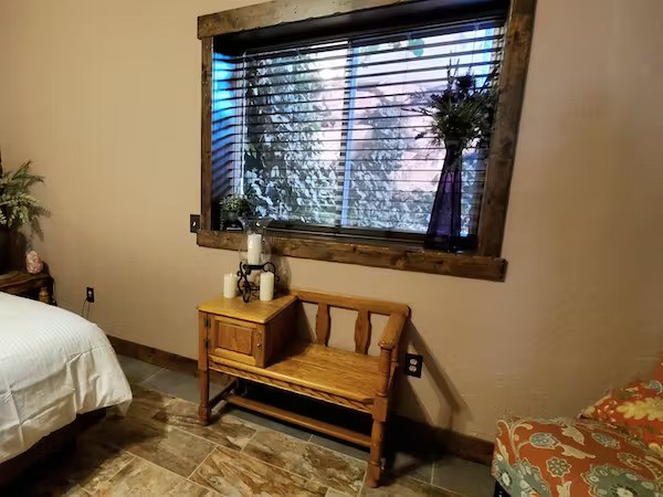 What Makes Staying Between Bryce Canyon and Zion a Smarter Travel Choice?